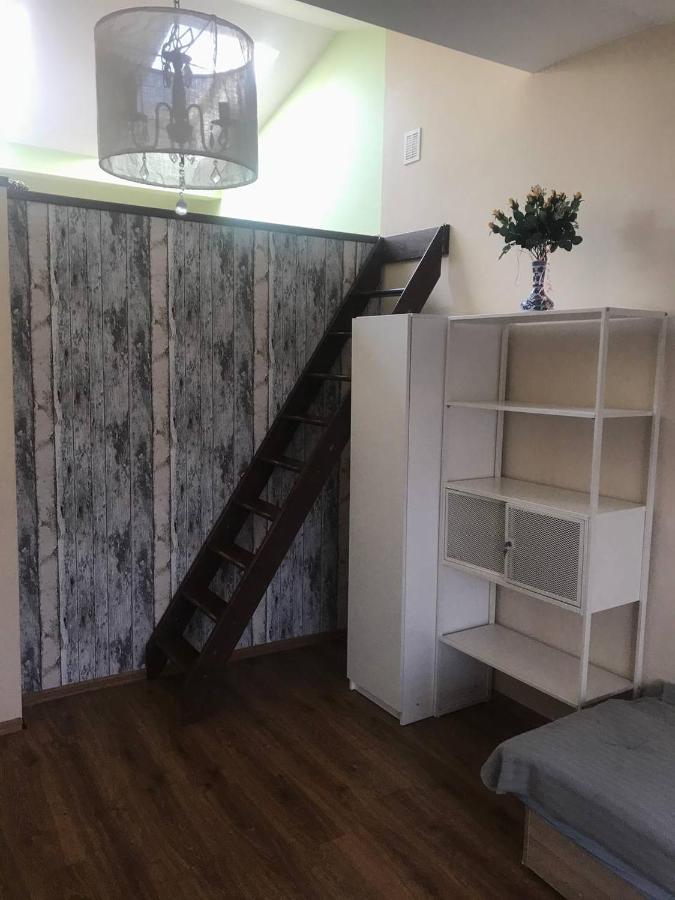 Samodzielny Pokoj W Wygodnym Domu Z Parkingiem Apartment Пясечно Екстериор снимка